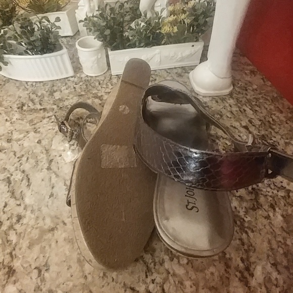St John's Silver Sandals Size 7.5 - Picture 3 of 4